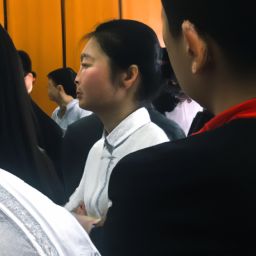 想去學(xué)美容護(hù)膚管理，探索自己的美麗之路！