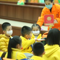學(xué)美容護膚行業(yè)怎么樣？看看這個快速發(fā)展的行業(yè)吧！